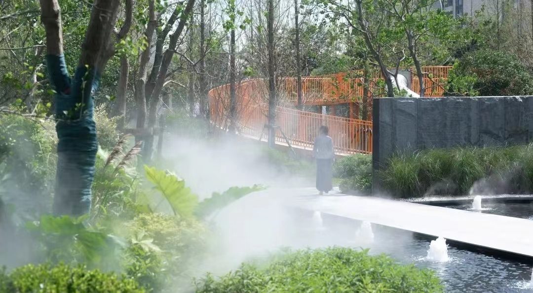 景区高压微雾造景系统应用案例:打造“云雾仙境”与微气候调节的双重生态体验